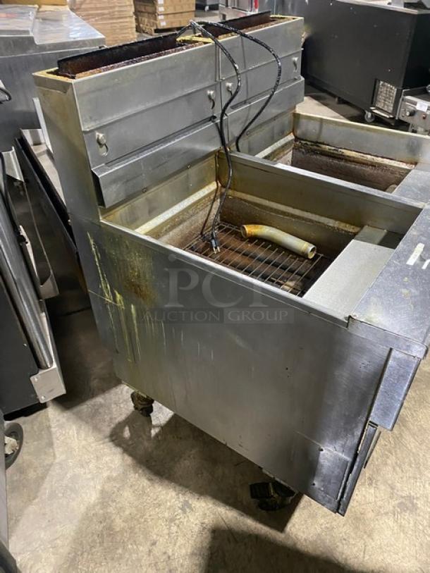 Pitco Solstice Supreme Series Commercial Natural Gas Powered Floor Style Double Bay Deep Fat Fryer!  With Backsplash! All Stainless Steel! On Casters! 115V! Model: SSH75 SN: G1CB091291! Working When Removed! - Image 3 of 13