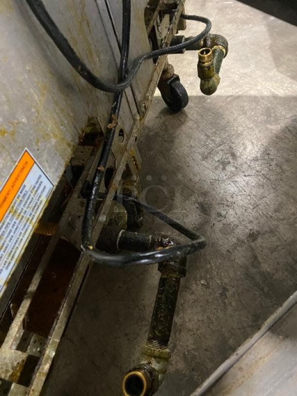 Pitco Solstice Supreme Series Commercial Natural Gas Powered Floor Style Double Bay Deep Fat Fryer!  With Backsplash! All Stainless Steel! On Casters! 115V! Model: SSH75 SN: G1CB091291! Working When Removed! - Image 12 of 13