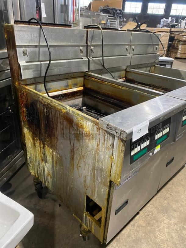 Pitco Solstice Supreme Series Commercial Natural Gas Powered Floor Style Triple Bay Deep Fat Fryer! With Backsplash! All Stainless Steel! On Casters! 115V! Model: SSH75 SN: G18CB091288! Working When Removed! - Image 2 of 12