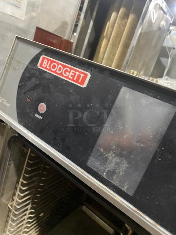 Blodgett Commercial Electric Powered Boilerless Mini Combi Oven! All Stainless Steel! With Built In Pan Rack! With Android Based Touch Screen Control! With Hand Shower Attachment!  On Legs! 208V 3 Phase! Model: BLCT-10E SN: 011918BT115S! Working When Removed! - Image 7 of 10