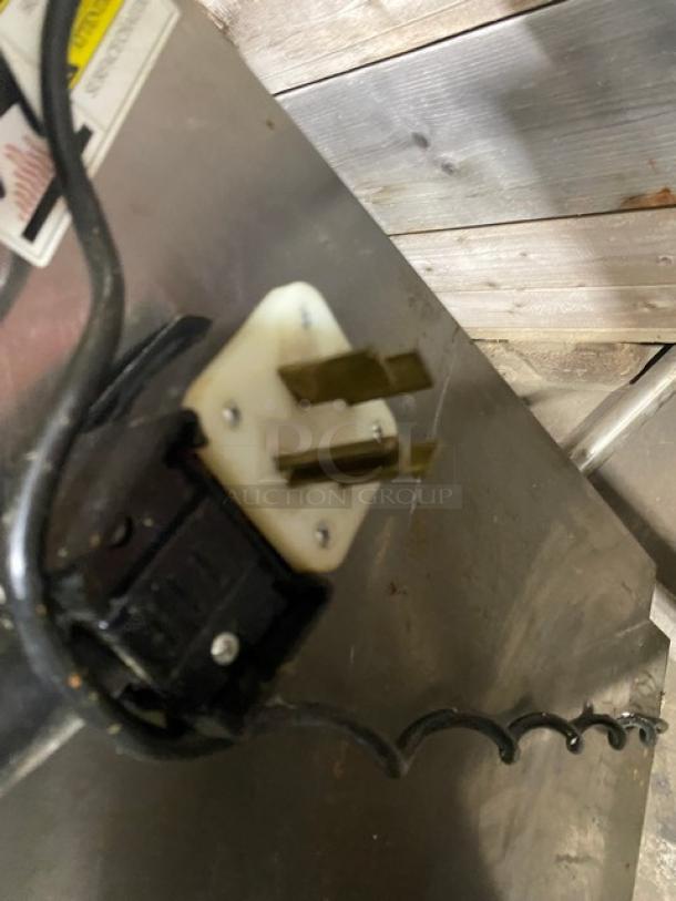 Blodgett Commercial Electric Powered Boilerless Mini Combi Oven! All Stainless Steel! With Built In Pan Rack! With Android Based Touch Screen Control! With Hand Shower Attachment!  On Legs! 208V 3 Phase! Model: BLCT-10E SN: 011918BT115S! Working When Removed! - Image 10 of 10