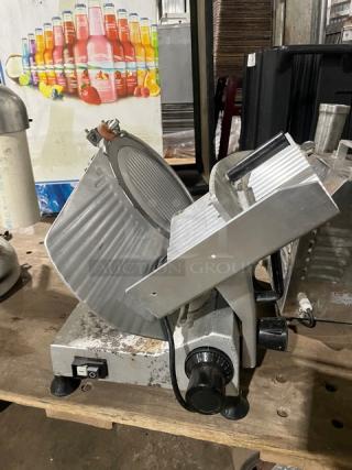 Vevor Commercial Electric Powered Countertop Stainless Steel Meat Slicer! 110V 1 Phase! Model: JK-300A SN: NCG2020123013482!