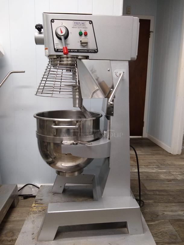 BRAND NEW PREPLINE PHLM30B-T 30 Qt. Heavy Duty Gear Driven Planetary Mixer with Timer TESTED AND WORKING - Image 2 of 9