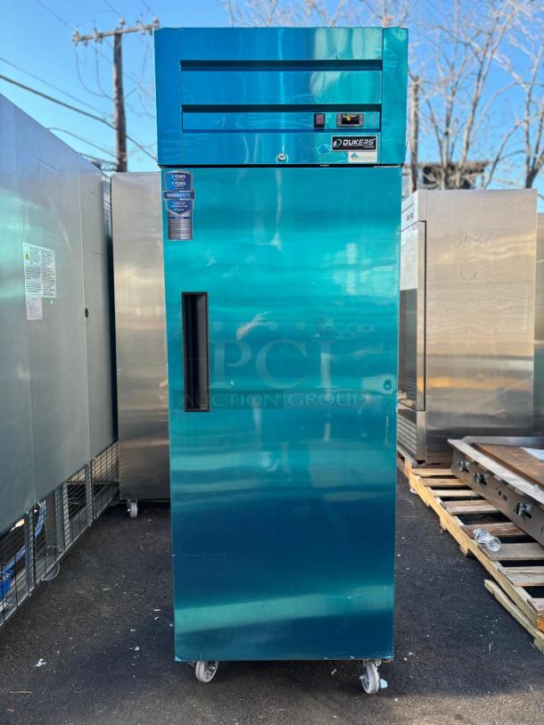 BRAND NEW SCRATCH & DENT DUKERS COMMERCIAL REACH IN FREEZER - Image 1 of 6