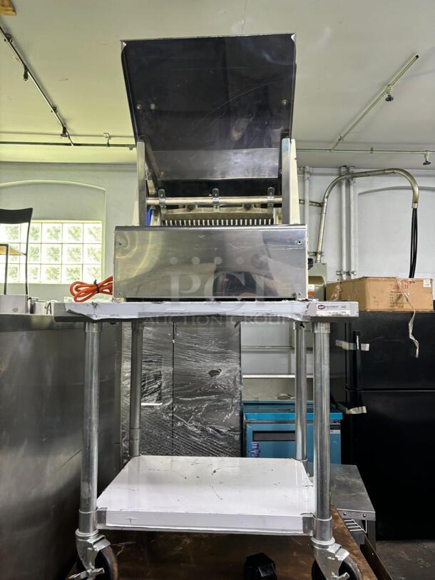 WOW !! ELECTRIC COUNTER TOP BREAD SLICER Electric 30258 - Image 7 of 8