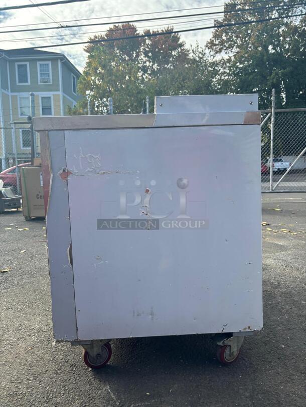 STAINLESS STEEL LEADER REFRIGERATION  BOTTLE COOLER  EXCELLENT CONDITION - Image 4 of 5