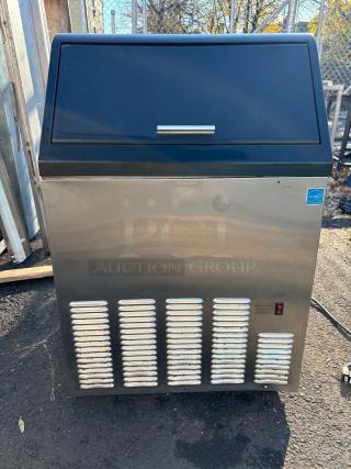 MAXX ICE MI M130 BULLET CUBE -STYLE ICE MAKER W/BIN