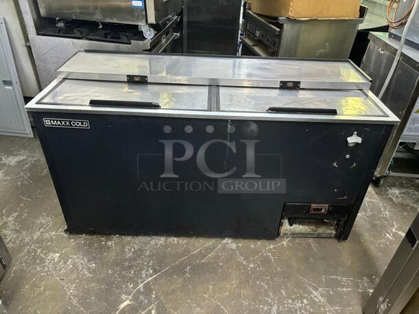 Maxx Cold MXCR50BHC Double Lid Horizontal Bottle Cooler 50" - Image 2 of 5