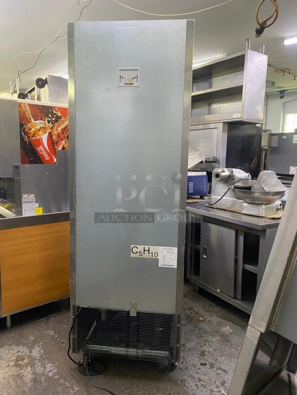 AMAZING! Atosa MBF8501GR 19.1 Cu.ft Single Door Bottom Mount Reach-In Freezer - Image 6 of 7