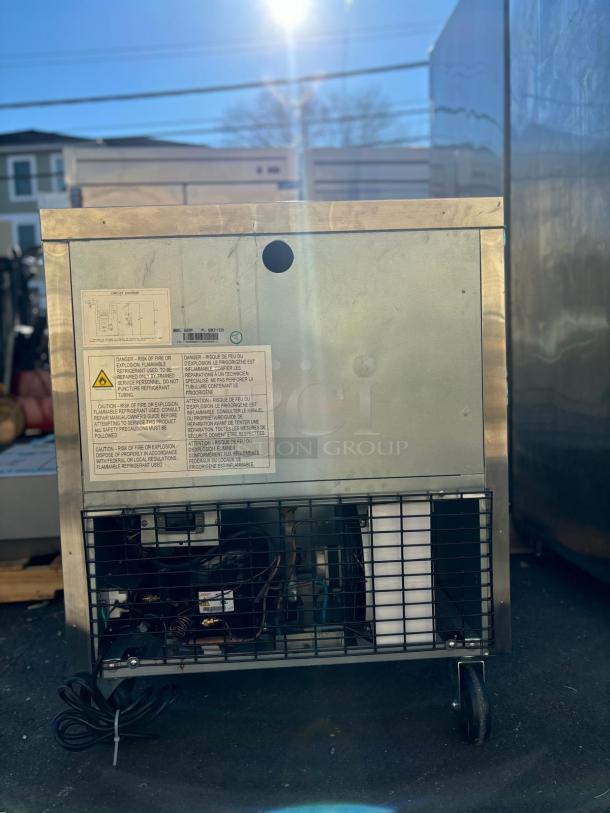 WOW !! BRAND NEW SCRATCH & DENT DUKERS UNDER COUNTER FREEZER STAINLESS STEEL - Image 4 of 5