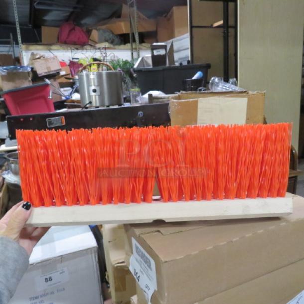 One NEW 18 Inch Heavy Sweep Broom Head. - Image 1 of 1