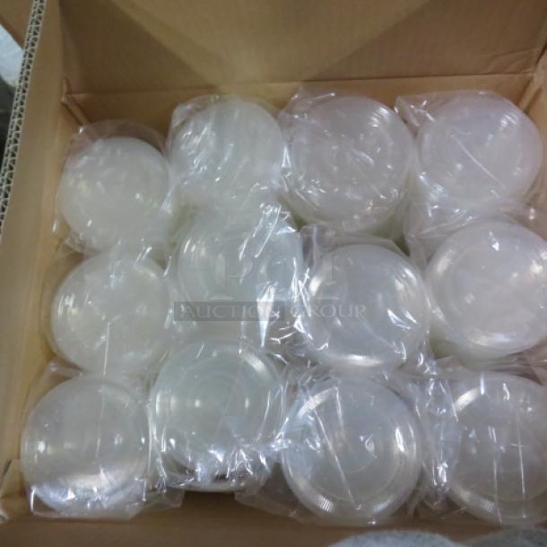 One Box Of 32oz Lids. - Image 1 of 1