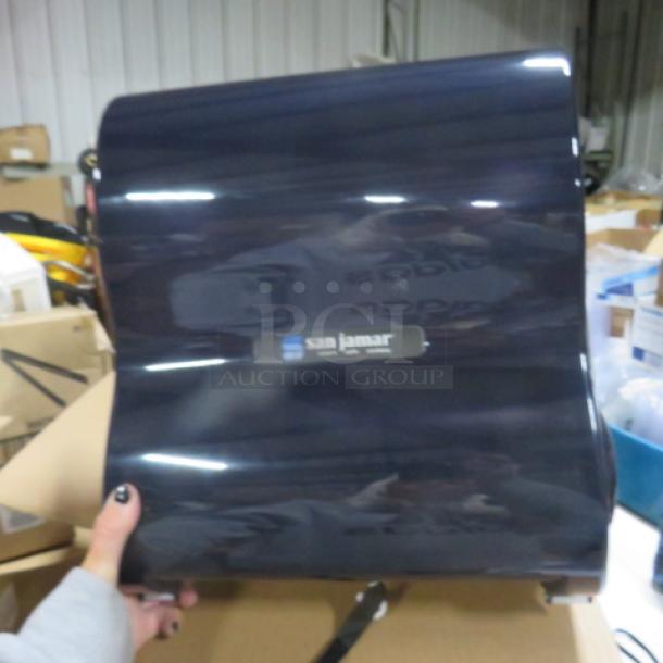 One NEW San Jamar Automatic Hands Free Paper Towel Dispenser. #T7100BK - Image 1 of 1
