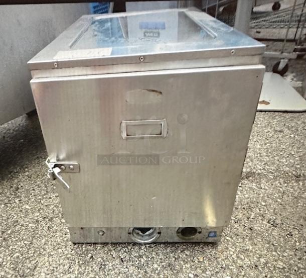 One Stainless Steel Portable Holding Box. No Plug. 16X25.5X19 - Image 1 of 1