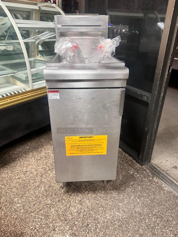 Excellent Condition Propane Fryer Tested and Working! - Image 8 of 13