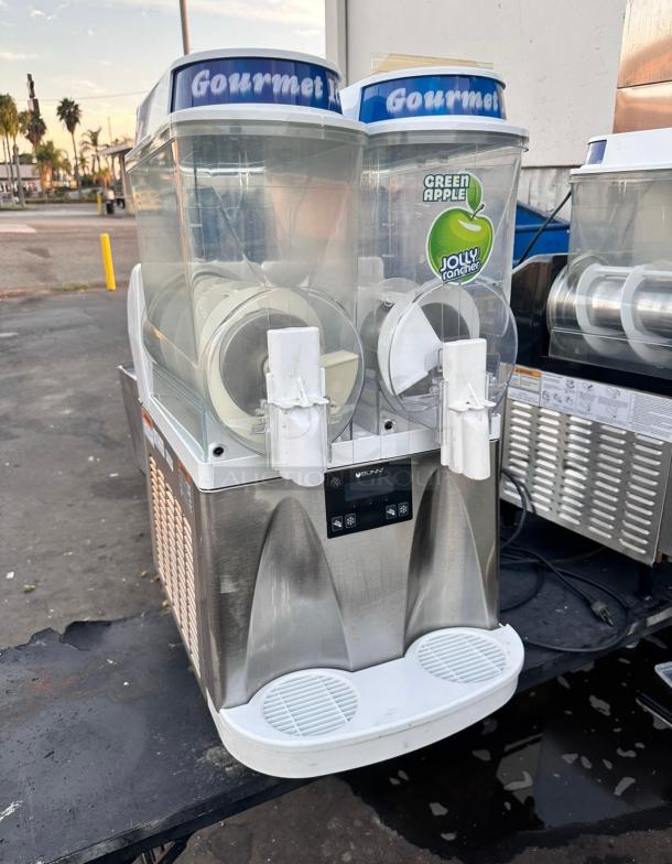 Bunn Commercial Double Slushy Machine 115 Volt Tested and Working! - Image 3 of 5