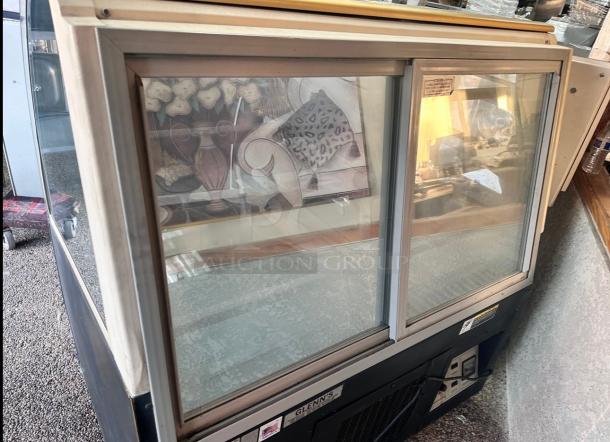 Commercial Bakery Display Case Tested and Working - Image 9 of 11