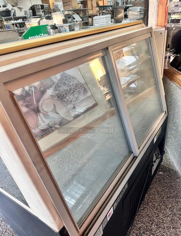 Commercial Bakery Display Case Tested and Working - Image 11 of 11