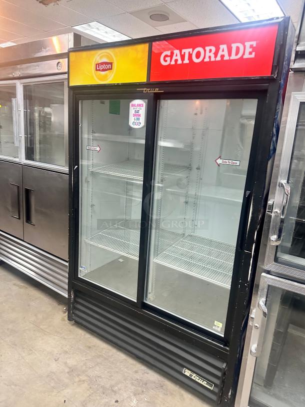 Excellent Condition! True  52" Two Sliding Glass Door Refrigerator 115 Volt Tested and Working! - Image 3 of 10
