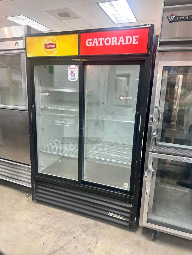 Excellent Condition! True  52" Two Sliding Glass Door Refrigerator 115 Volt Tested and Working! - Image 2 of 10