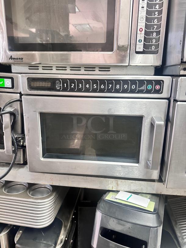 Commercial Microwave - Image 1 of 5