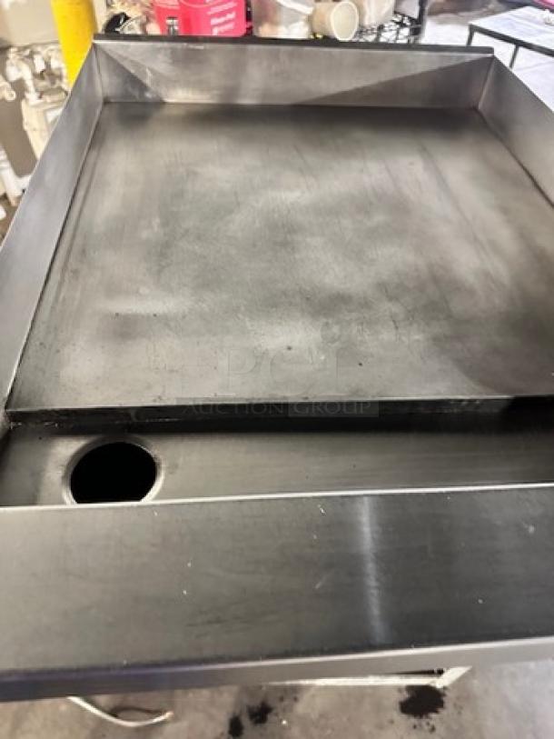 Commercial 24" Gas Griddle Tested and Working! - Image 2 of 6