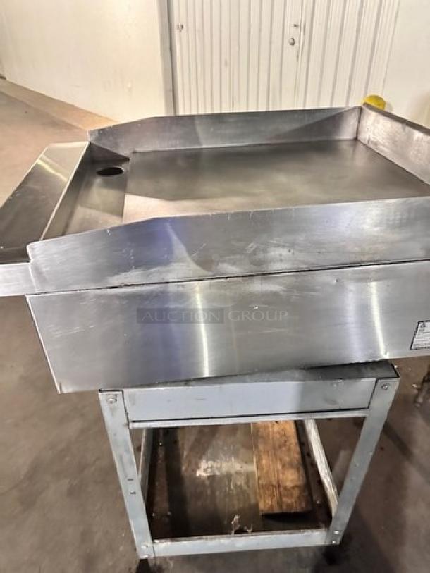 Commercial 24" Gas Griddle Tested and Working! - Image 3 of 6