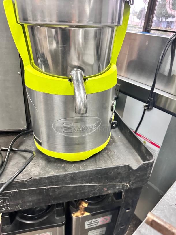 Commercial Heavy Duty Juicer Tested and Working - Image 6 of 10