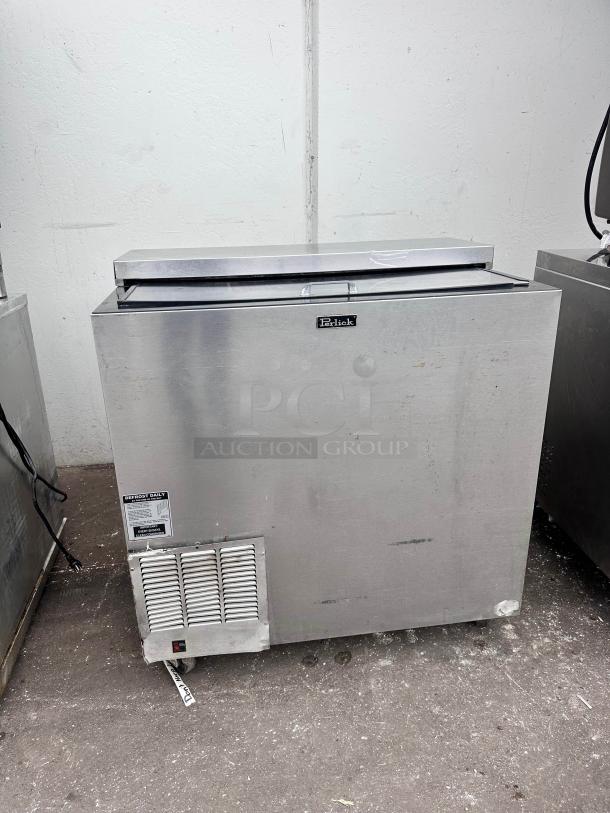 Perlick FR36 36" Black Glass Froster 115v Tested and Working! - Image 2 of 8