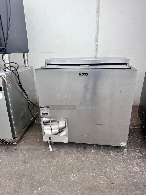 Perlick FR36 36" Black Glass Froster 115v Tested and Working! - Image 1 of 8