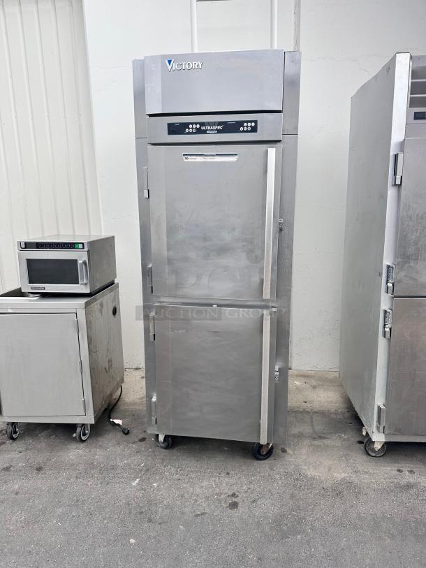 Victory RFS-1D-S1-HD-HC | Ultraspec Dual Temp Refrigerator-Freezer 115v Tested and Working! - Image 2 of 9