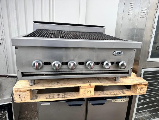 Jade 36" Commercial Heavy Duty Gas Char broiler Tested and Working! - Image 2 of 9