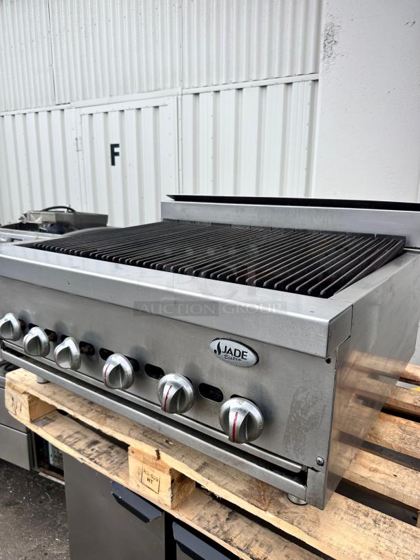 Jade 36" Commercial Heavy Duty Gas Char broiler Tested and Working! - Image 9 of 9