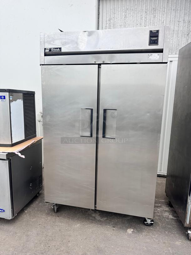True Commercial Two Door Commercial Freezer Tested and Working! - Image 2 of 7