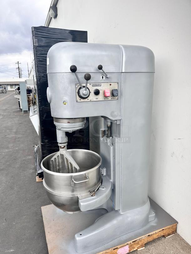Fully Refurbished! Hobart M802 80 Qt Commercial Mixer Tested and Working! - Image 2 of 13