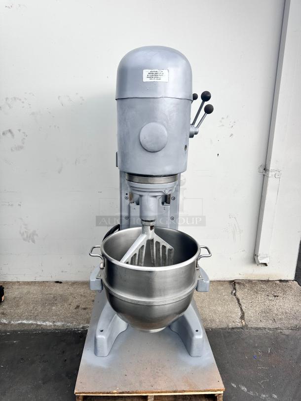 Fully Refurbished! Hobart M802 80 Qt Commercial Mixer Tested and Working! - Image 4 of 13