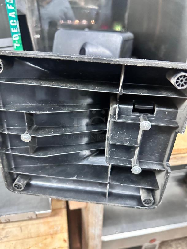 Commercial Napkin Dispenser - Image 4 of 4