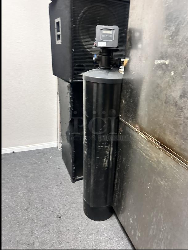 Commercial Filter Great for Whole Restaurant - Image 1 of 8