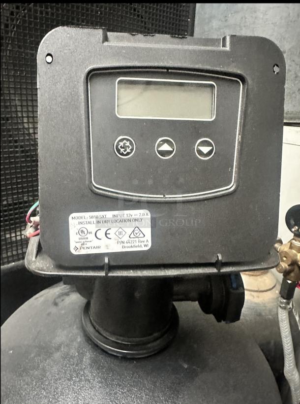 Commercial Filter Great for Whole Restaurant - Image 4 of 8