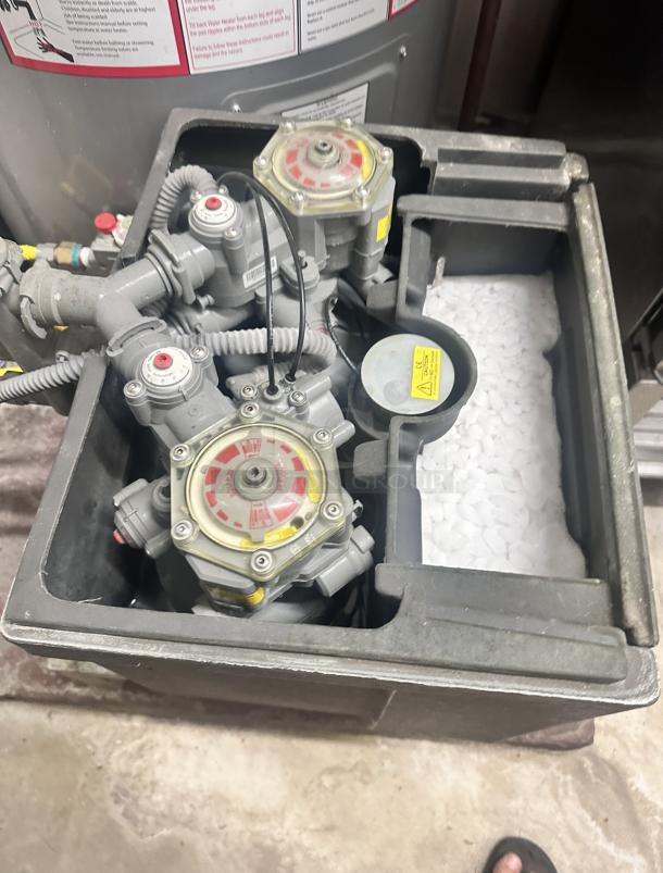 Commercial Salt Water Filter - Image 3 of 7