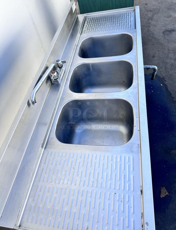 Commercial Stainless Steel Bar Three Compartment Sink - Image 4 of 15