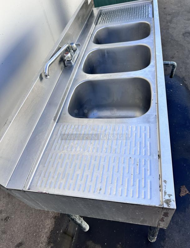 Commercial Stainless Steel Bar Three Compartment Sink - Image 5 of 15