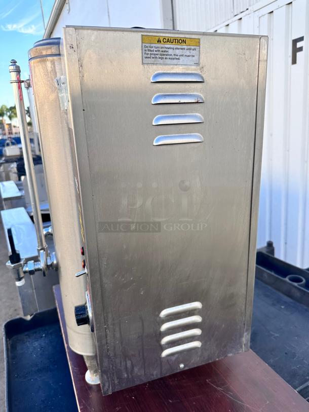 Commercial Hot Water Dispenser Tested and Working! - Image 9 of 10