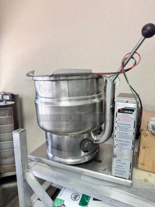 Commercial 10 Gal Tilted Kettle Tested and Working!