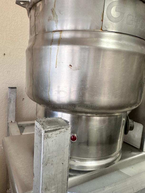 Commercial 10 Gal Tilted Kettle Tested and Working! - Image 10 of 11