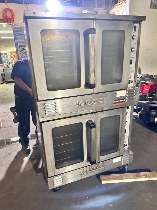 Late Model Southbend Commercial Gas Convection Oven Tested and Working! - Image 1 of 11