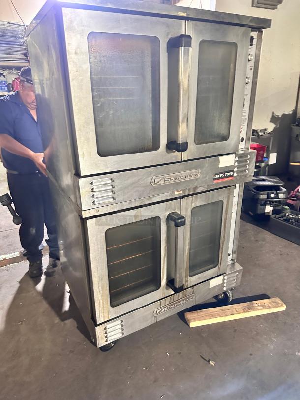 Late Model Southbend Commercial Gas Convection Oven Tested and Working! - Image 2 of 11