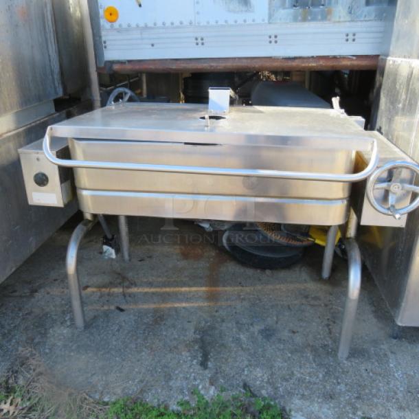 One Groen Tiit Skillet. Model# FPC-4. 208 Volt. 1/3 Phase. 58X37X43 - Image 1 of 2