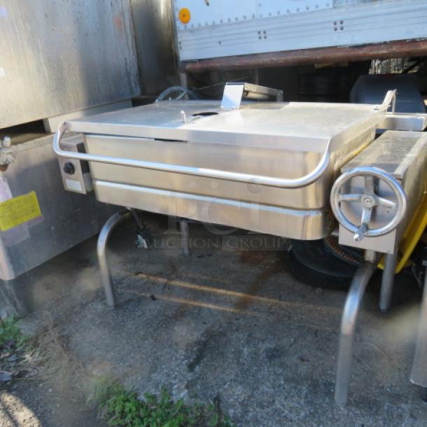 One Groen Tiit Skillet. Model# FPC-4. 208 Volt. 1/3 Phase. 58X37X43 - Image 2 of 2