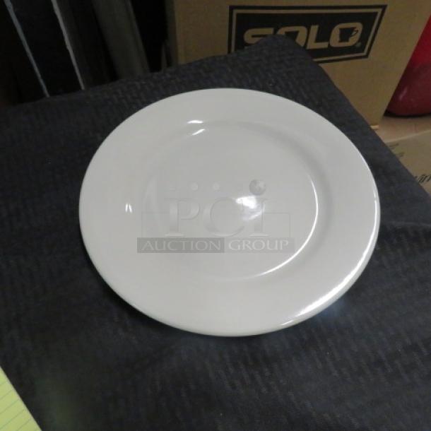 NEW World 11 Inch Round Plate. #PWC-37. 10XBID - Image 1 of 1